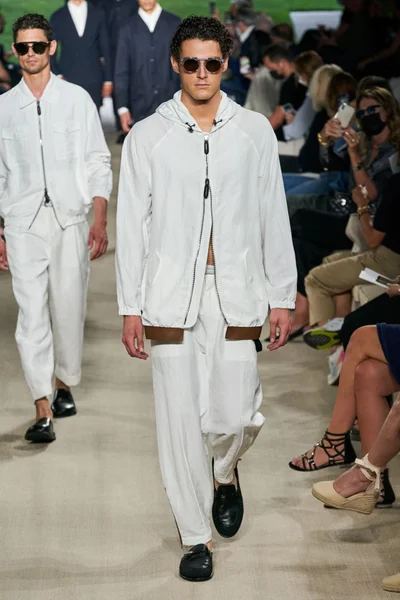 Look 68